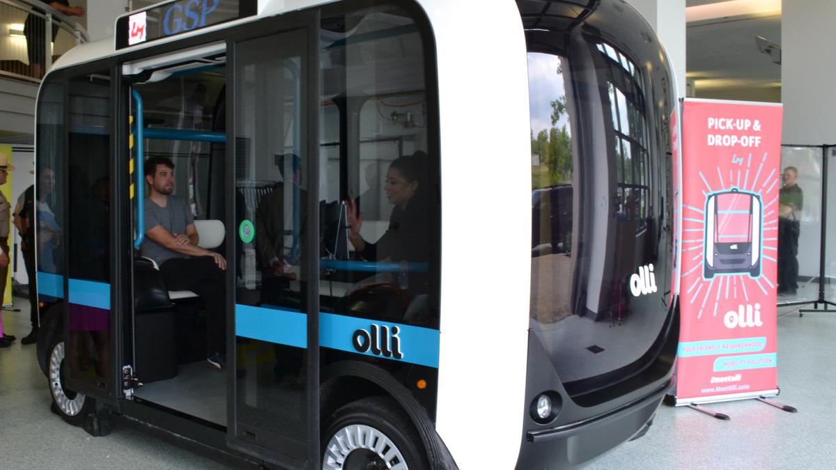 Local Motors unveils Olli, its new selfdriving car, in National Harbor