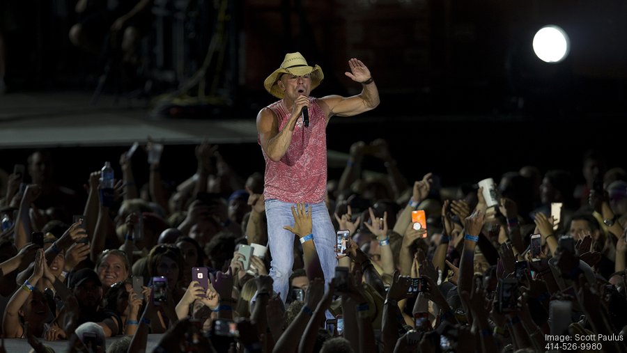 Kenny Chesney grossed 4.8 million at Miller Park concert Milwaukee