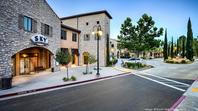La Borgata, built in 2003, fell into default in 2009 because of increasing expenses and a slump in leasing.