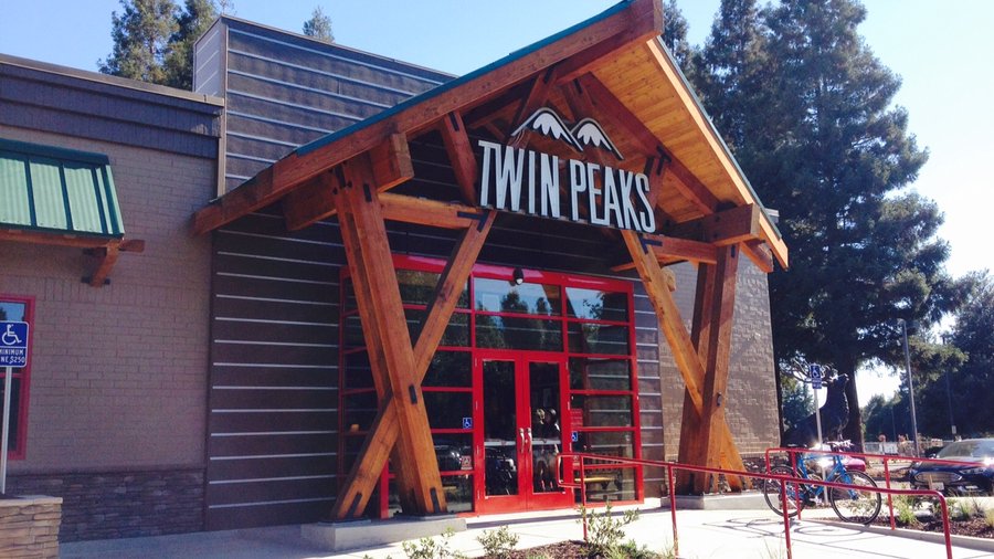 Twin Peaks Jacksonville: Opening set for late July