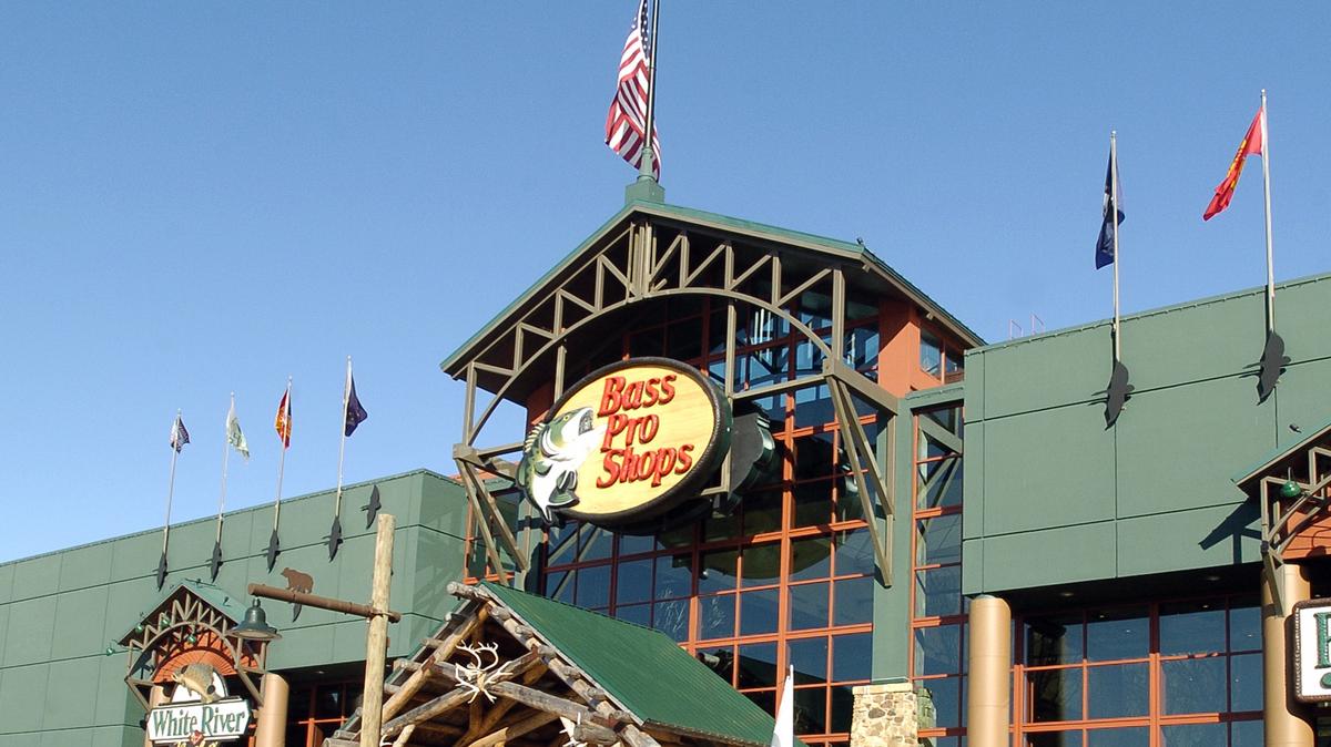 Bass Pro Outdoor World buys foreclosed retail center at 47 discount