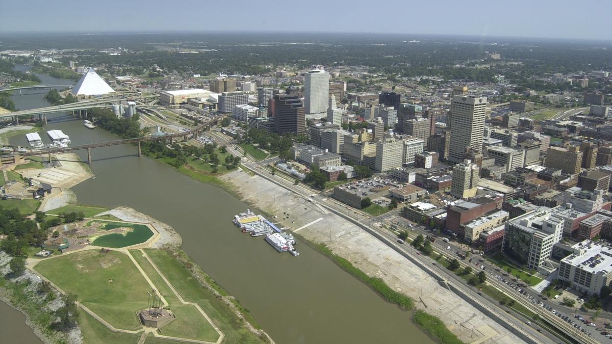 Popup beer garden aims to activate underutilized 'Fourth Bluff' on the Mississippi River in
