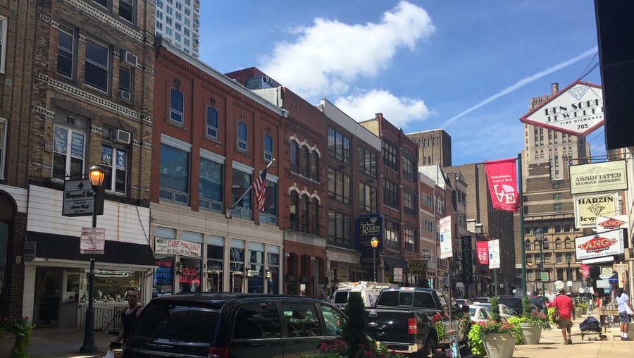 Toll Brothers to work with Jewelers' Row merchants on plan