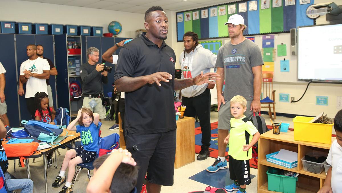 Carolina Panthers' Thomas Davis Defends Dreams Through Nonprofit