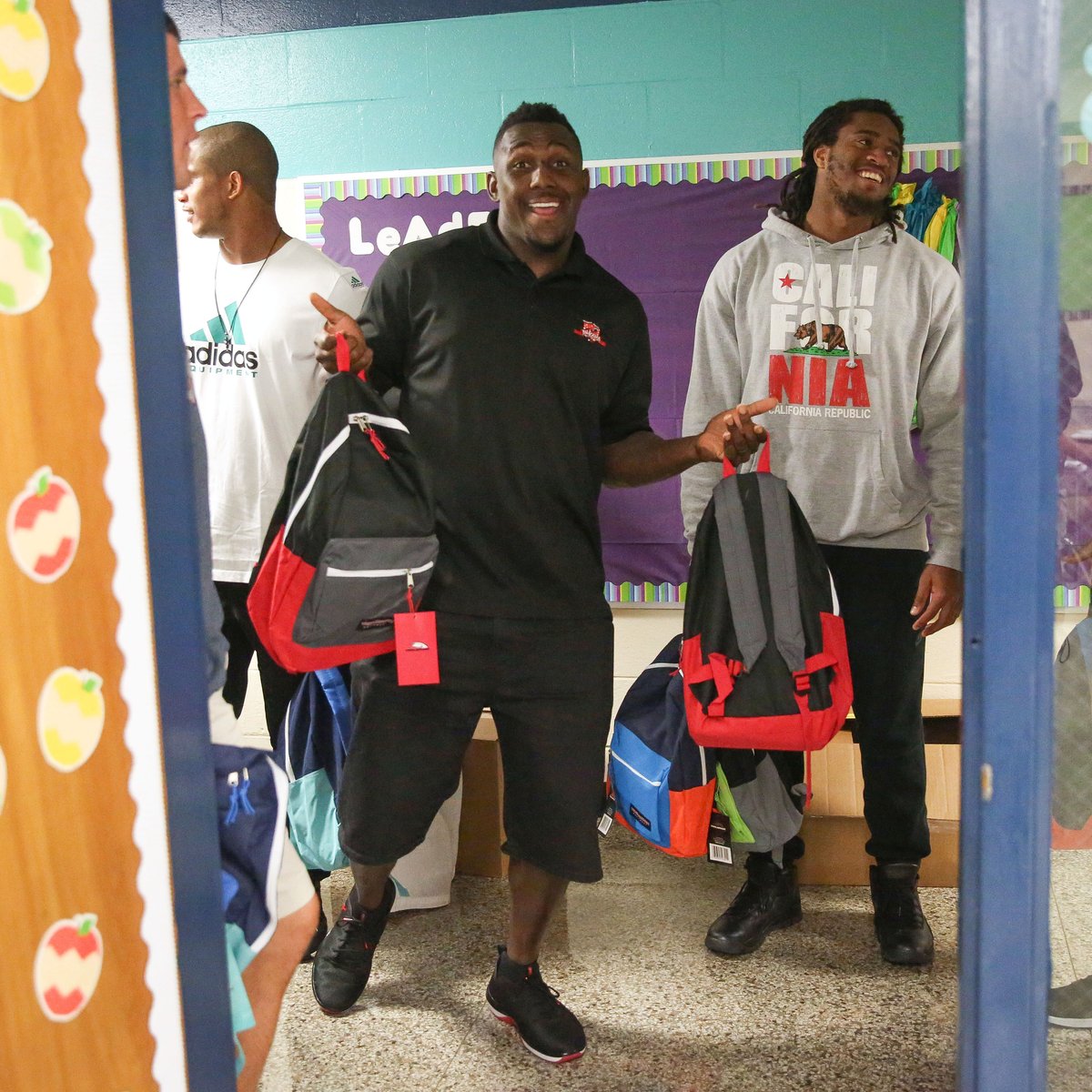 Panthers' Thomas Davis takes Greenville kids back-to-school shopping