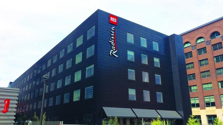 New Hotels Add 1 000 Rooms And Counting To Downtown Minneapolis Radisson Red In Downtown Minneapolis