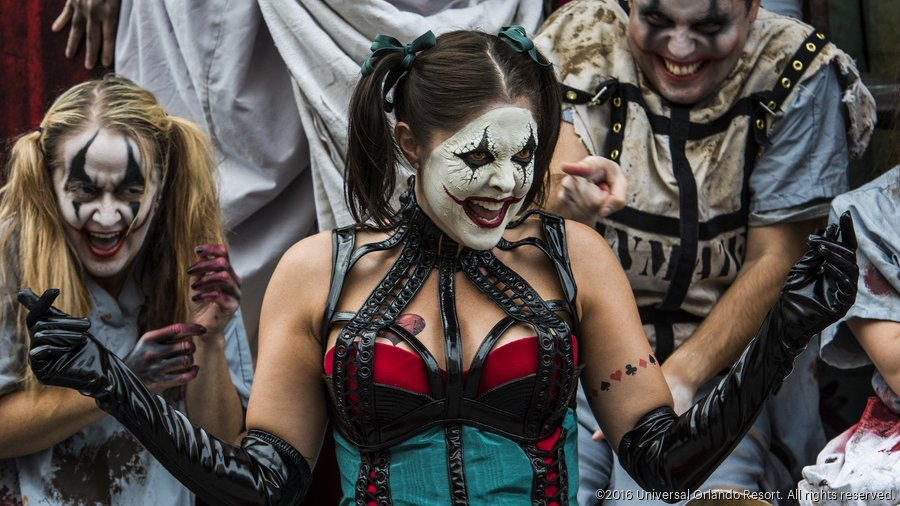 A Scaredy-Cat's Guide to Universal Halloween Horror Nights in Orlando