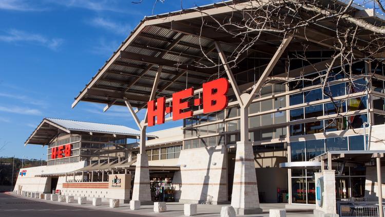 HEB Grocery Co. is the anchor tenant at the Oaks at Lakeway, which has been developed and delivered by Austin's Stratus Properties during the past couple of years. Boston-based TA Realty LLC has agreed to purchase the property for for $114 million.
