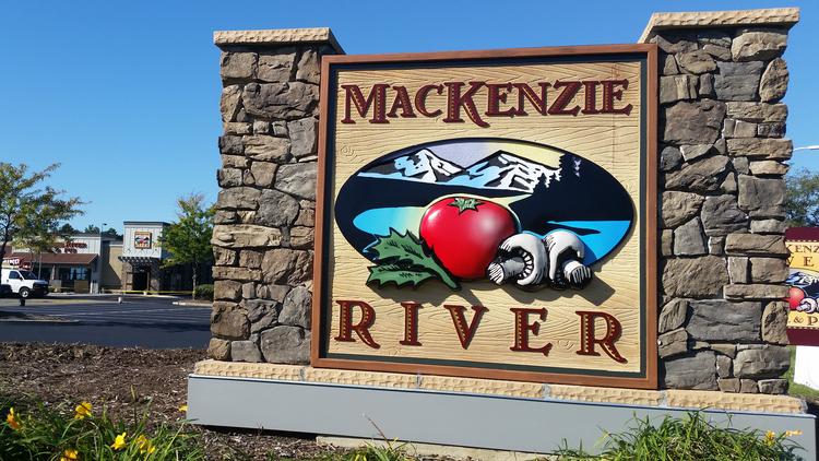 mackenzie-river-exterior-dje*750xx4372-2464-0-366.jpg