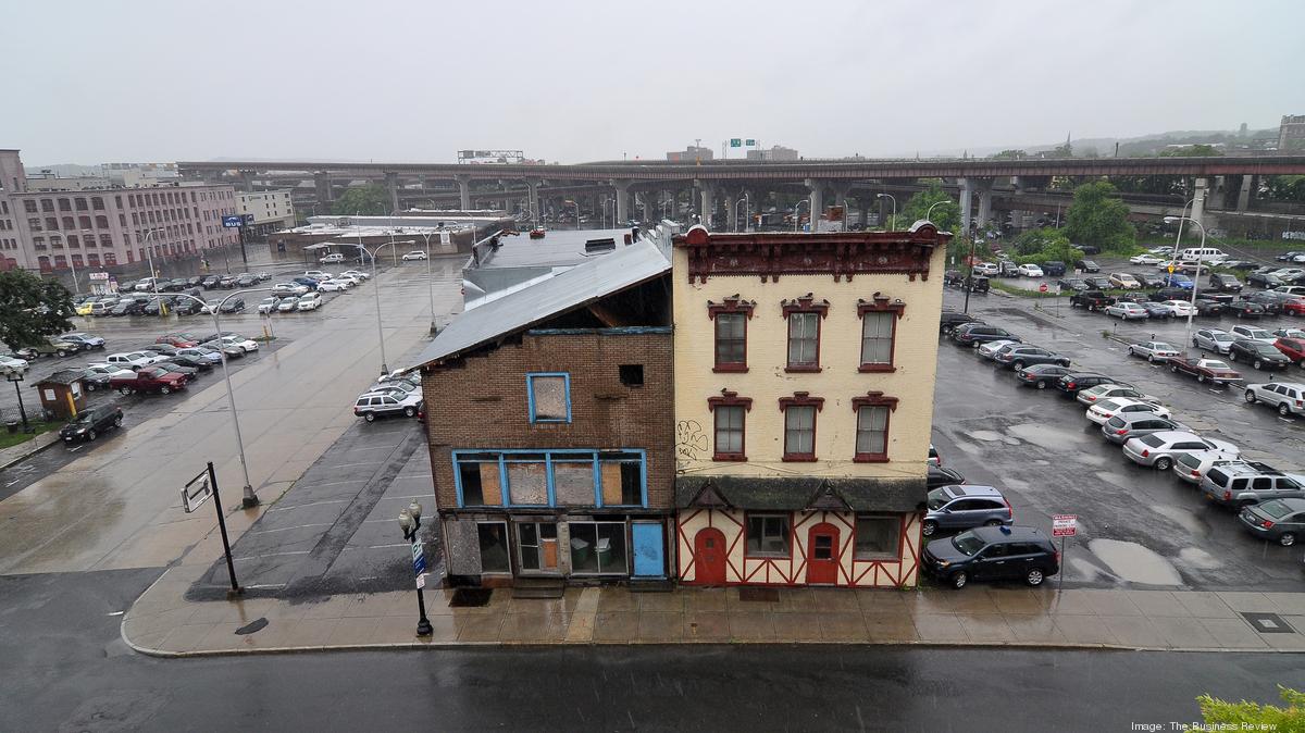 Sightseeing: Downtown Albany tour offers clues to possible developer - Albany Business Review