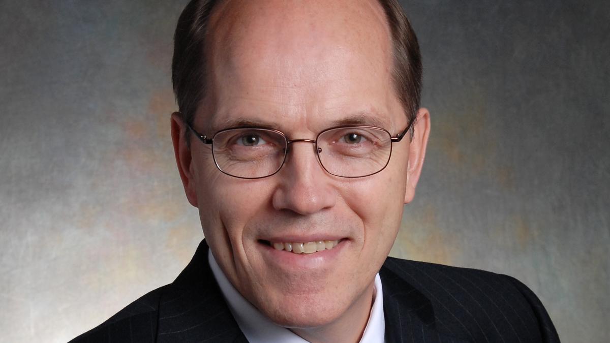 Stinson holds, Robins Kaplan drops in ranking of biggest U.S. law firms