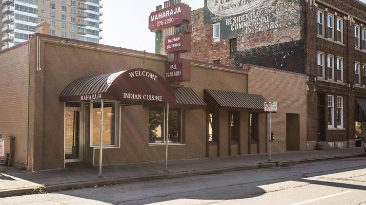 Maharaja Restaurant On Milwaukee S East Side Reverses Course Maharaja Is At 1550 N Farwell Ave Milwaukee