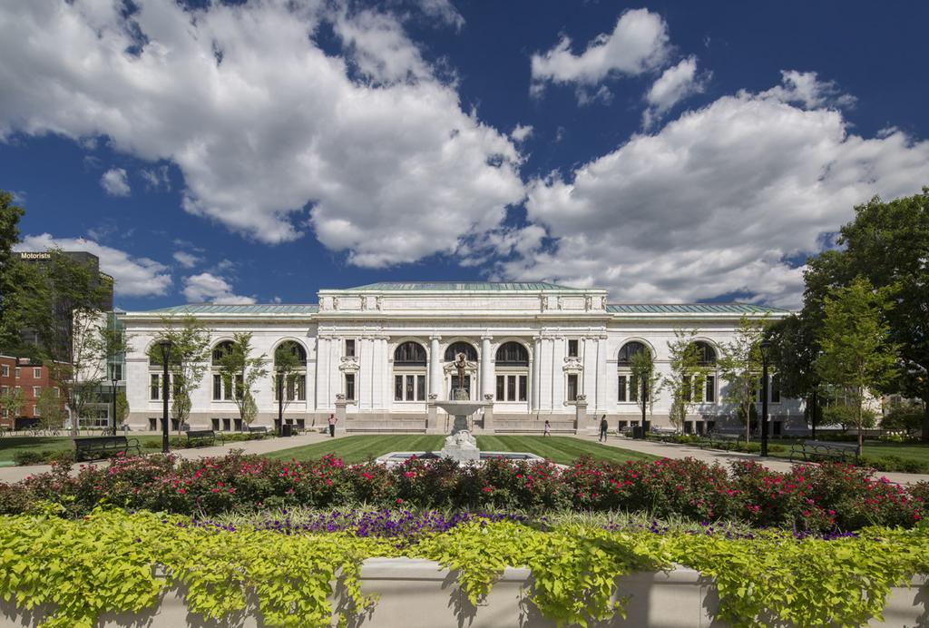 main-library-10218-41brad-feinknopf.jpg