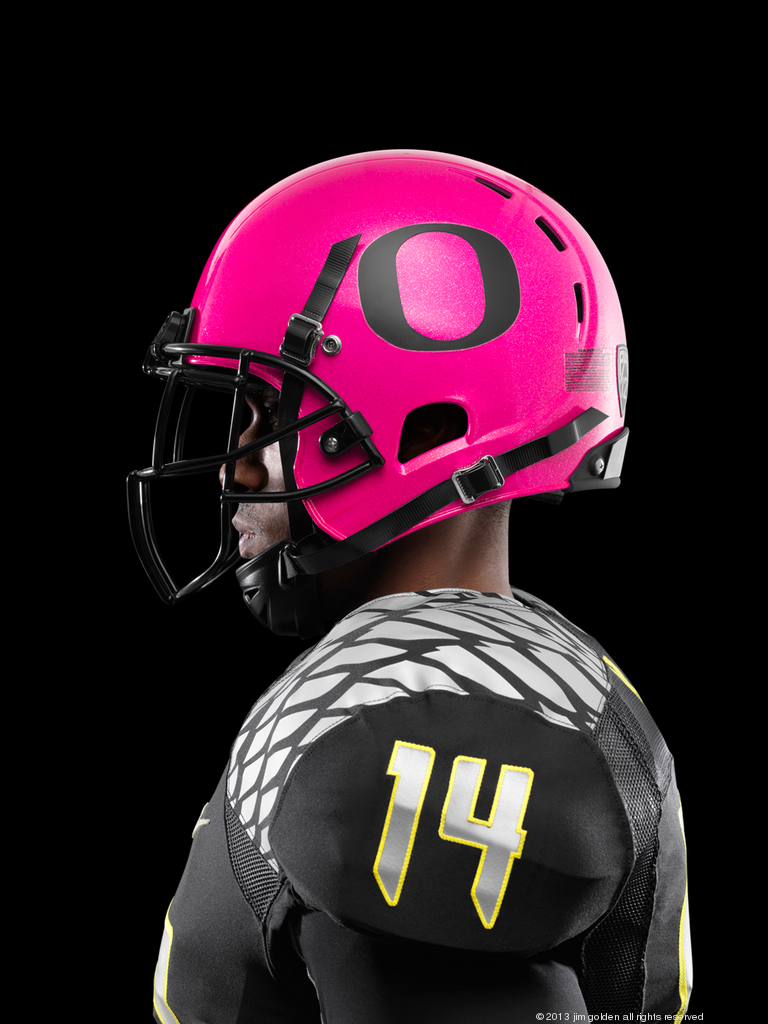 Oregon, Nike unveil new breast cancer awareness jerseys