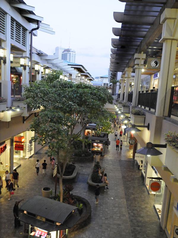 ysl ala moana