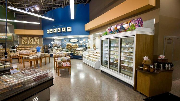 Publix Super Markets Inc. recently expanded online ordering to include bakery items but says it's difficult to profit on online grocery shopping.