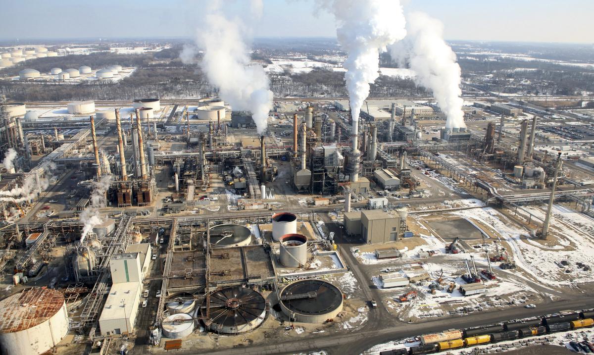 Citgo refinery in Lemont burns no timetable for reopening Chicago