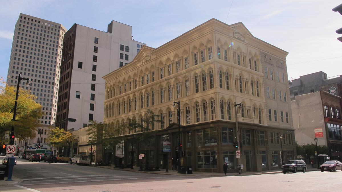 Dental Associates opening clinic north of downtown Milwaukee