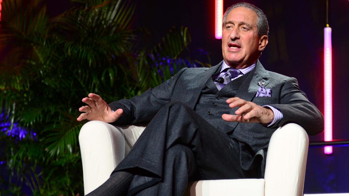 Atlanta falcons owner arthur blank hi-res stock photography and