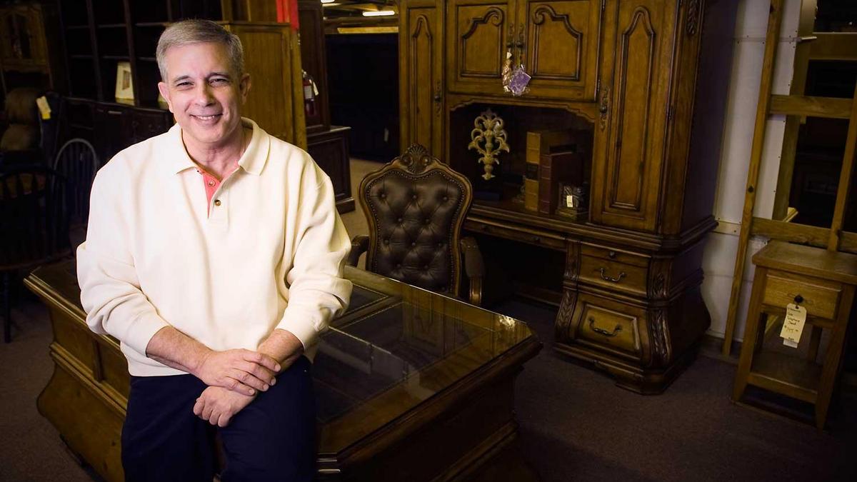 Former Owner Of Jacksonville Based Circle K Furniture Jose Lantigua Jacksonville Business Owner Who Faked His Set To Plead Guilty Federal Charges