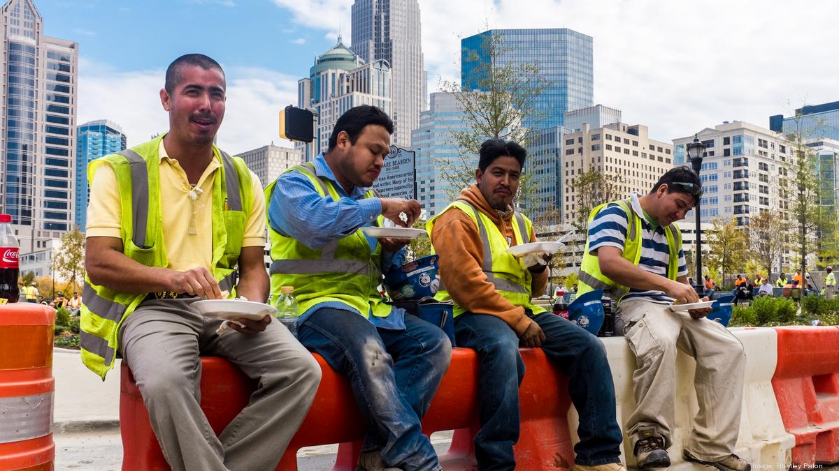 维州入门工人平均工资超 $15万,是警察消防员