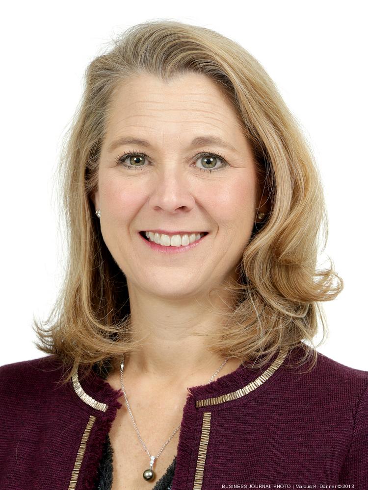 Elizabeth Lund gains power as Boeing Commercial Airplanes restructures -  Puget Sound Business Journal