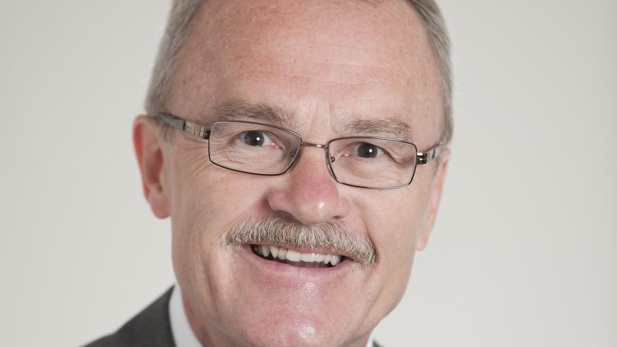 staples-ceo-ron-sargent-to-receive-as-much-as-14m-after-stepping-down-boston-business-journal