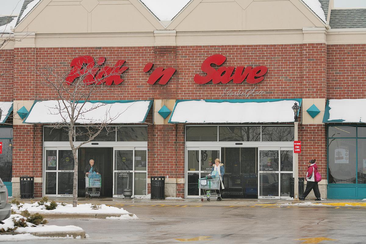 Roundy's closes stock offering Milwaukee Business Journal