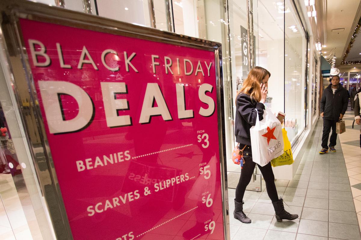 Thanksgiving, Black Friday, Cyber Monday Shoppers Increase, Spending ...