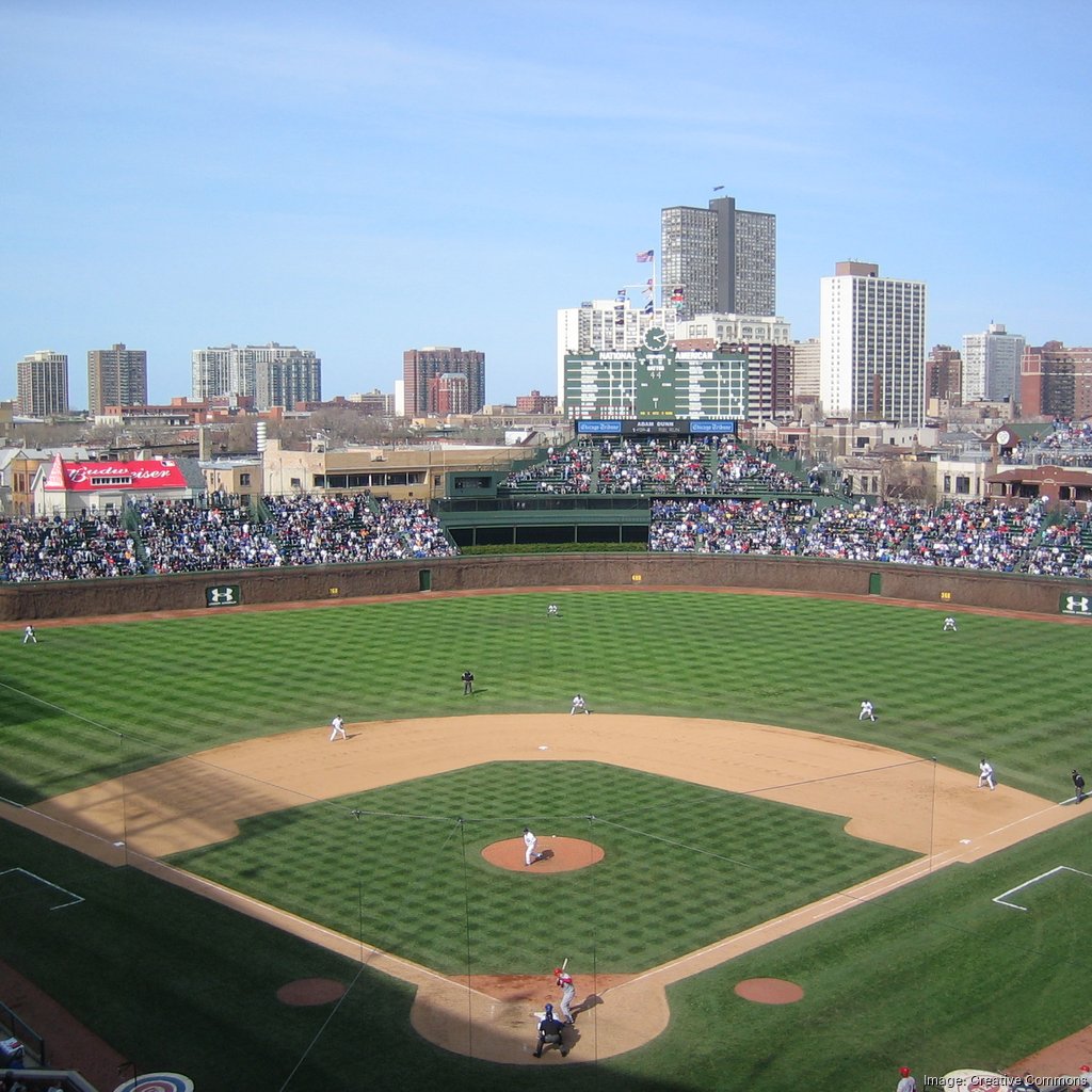 Rooftop Owners Want Restraining Order To Stop Wrigley Signs - CBS