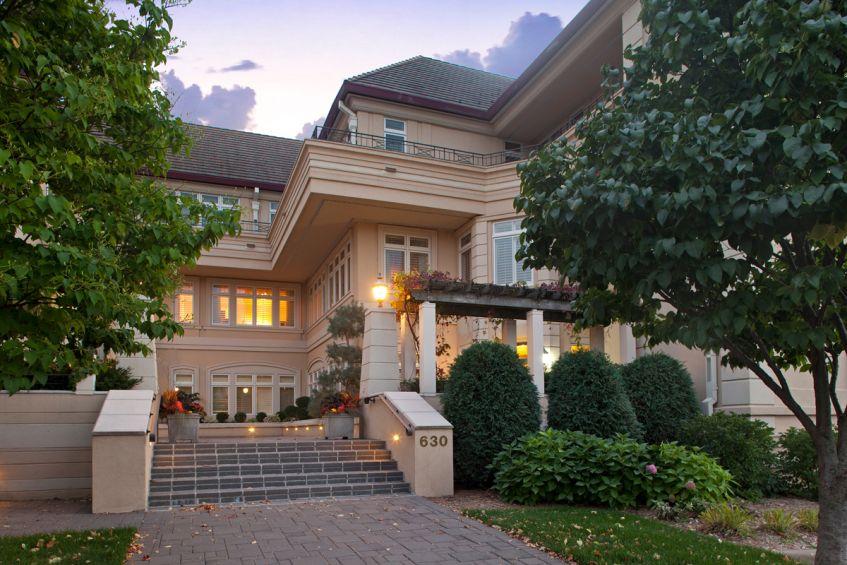 Listed 5.35M Harrington House penthouse condo on Wayzata Bay