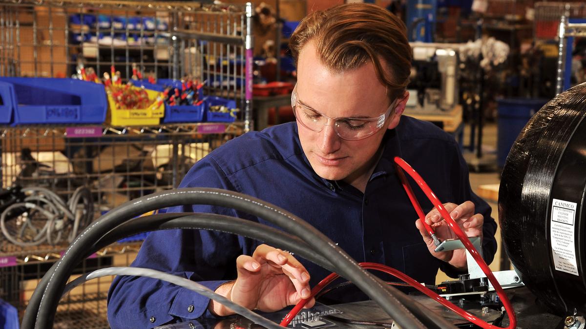 Plug Power reports earnings, igniting another wild ride for its stock