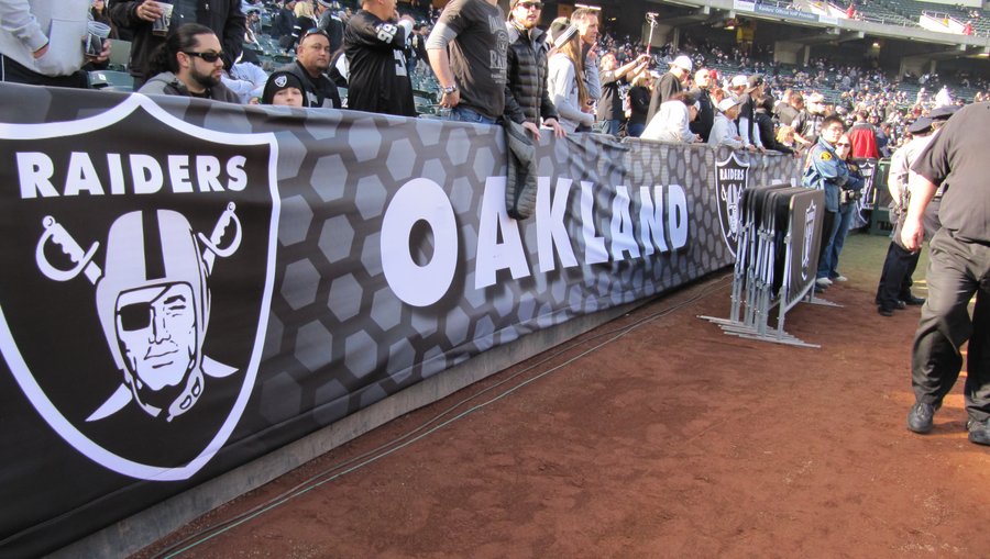 Oakland Inches Toward Raiders Stadium Deal With Ronnie Lott Group 2260 0 379 