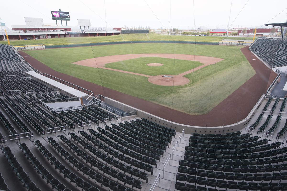 Mesa on the mound, Cubs in the bullpen for Wrigleyville West