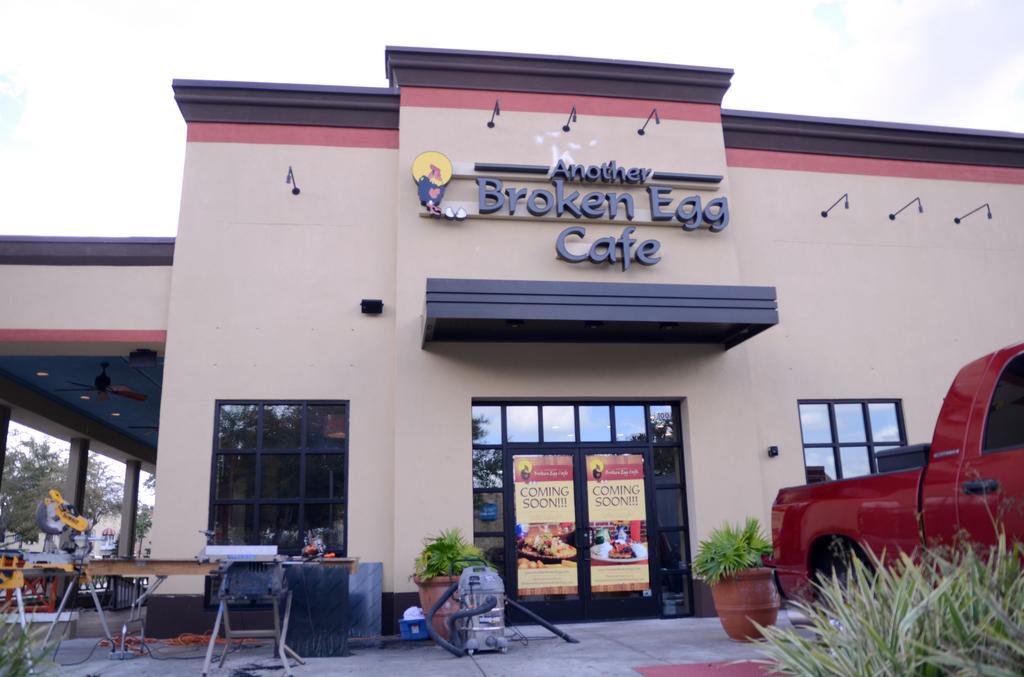 Another Broken Egg Cafe® Opens Strong in Orlando, Fla.