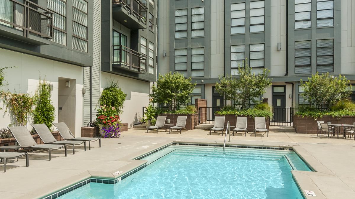 Connor Group buys uptown Charlotte apartment complex from Grubb