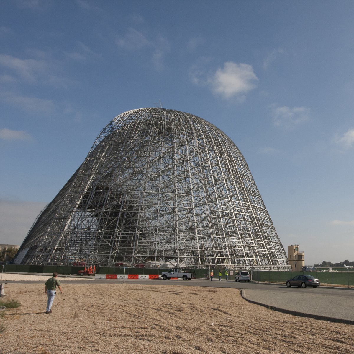 6 things to know about Googles Moffett Airfield lease deal - Silicon  Valley Business Journal