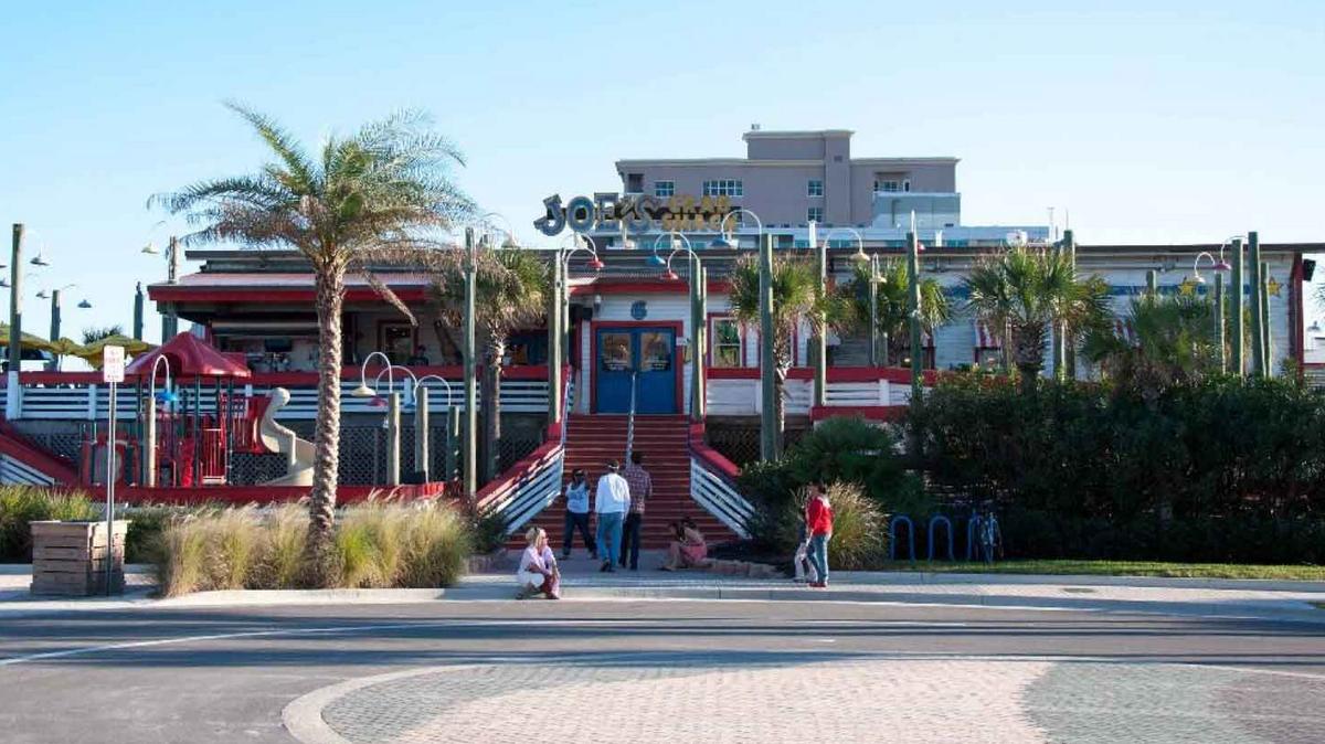 Joe's Crab Shack to end notipping test at most locations, Ignite