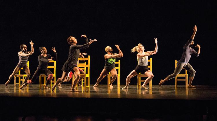 pic-dcdcdancersgesturing-web*750xx800-450-0-100.jpg
