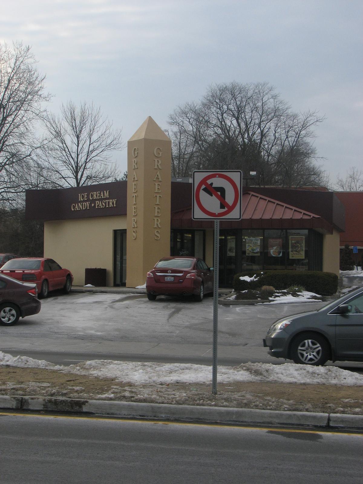 How the new Kenwood Road median ruined Graeter's best store