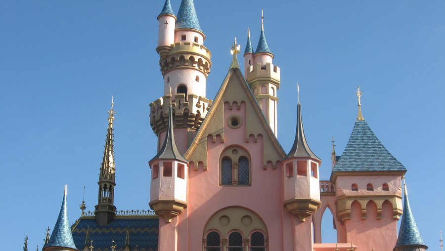 Disneyland, Universal begin using metal detectors at theme parks L.A