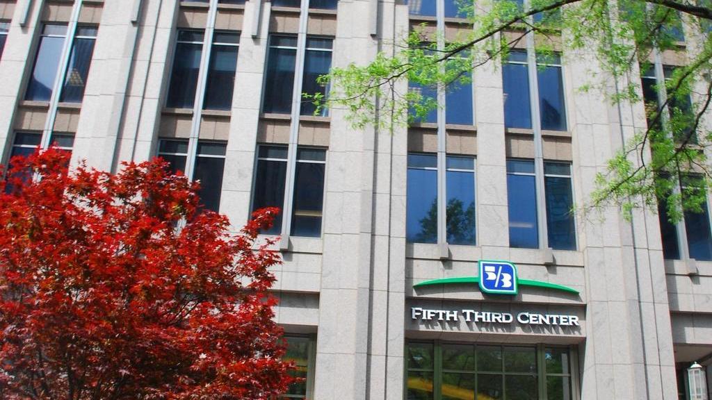 Cousins Properties to buy Fifth Third Center for record number