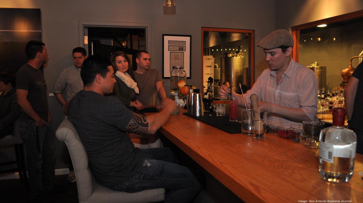 Philly bars extending closing time to 4 a.m. for DNC Philadelphia Business Journal