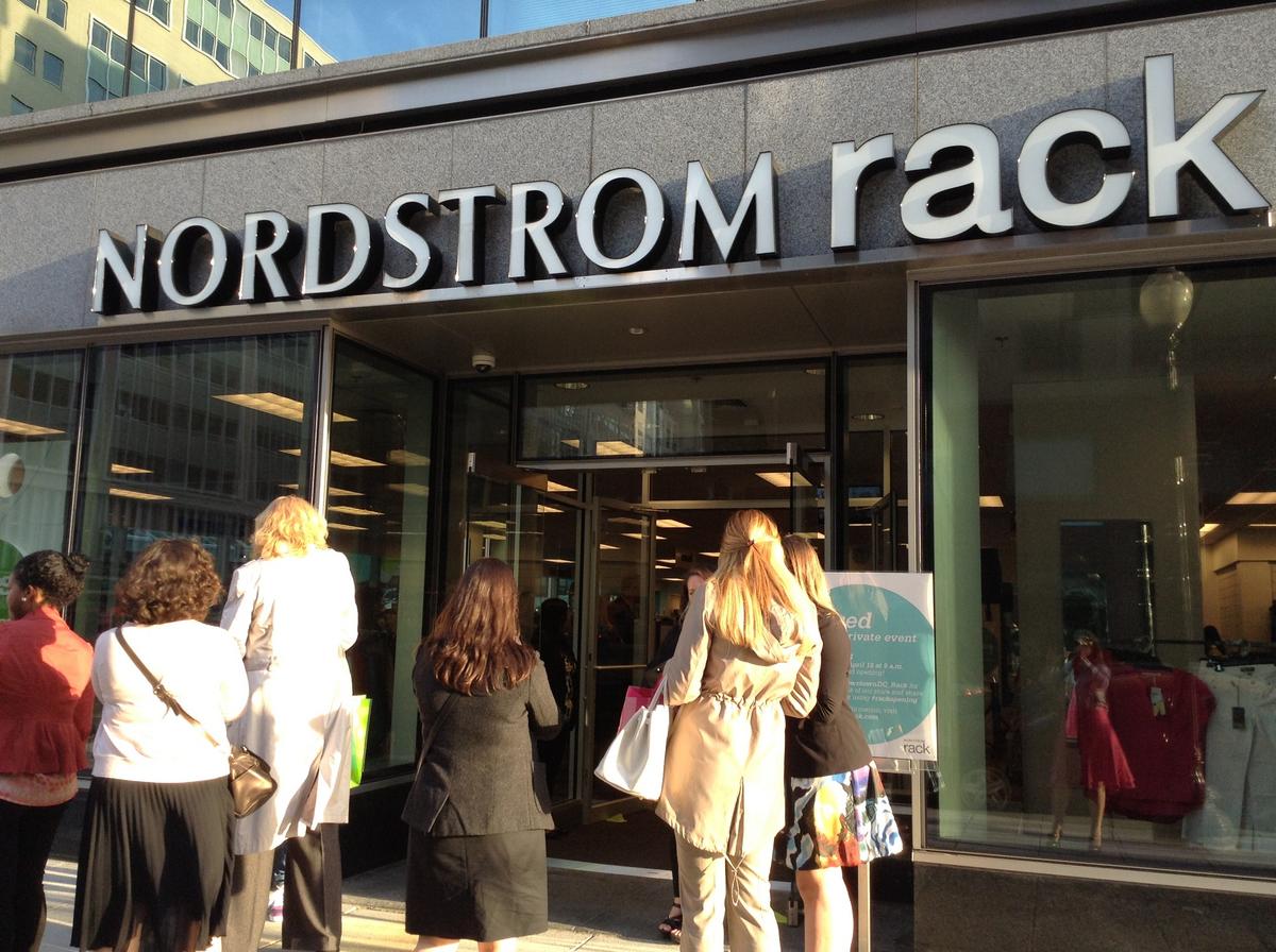 nordstrom-rack-opening-8*1200.jpg