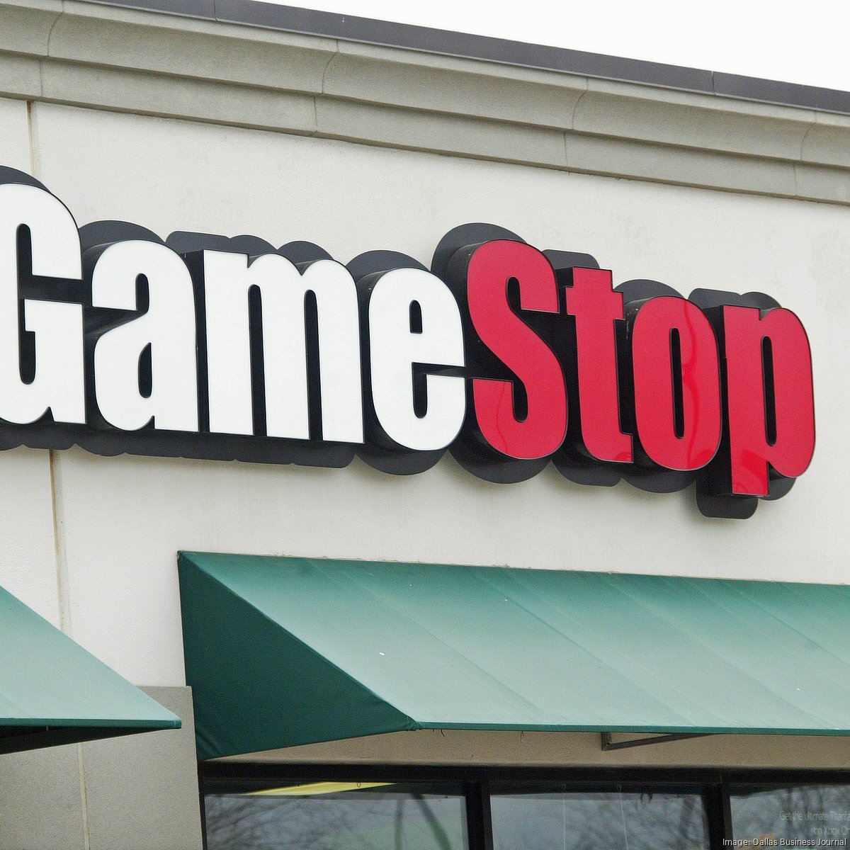 GameStop Pryor Plaza - Something happened and our entire block lost power.  We will re-open asap but until then phones and everything are down right  now sorry for any inconvenience!