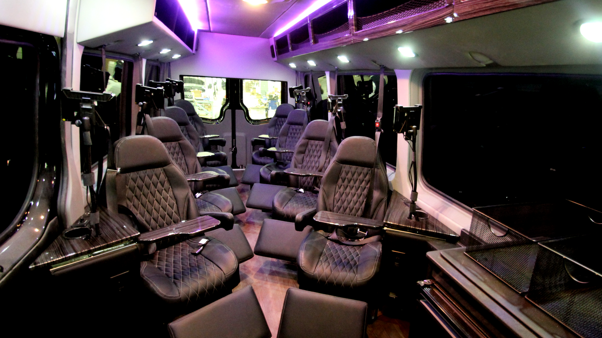 Restaurateur Andy Seligman launches luxury DCtoNYC bus line (Video