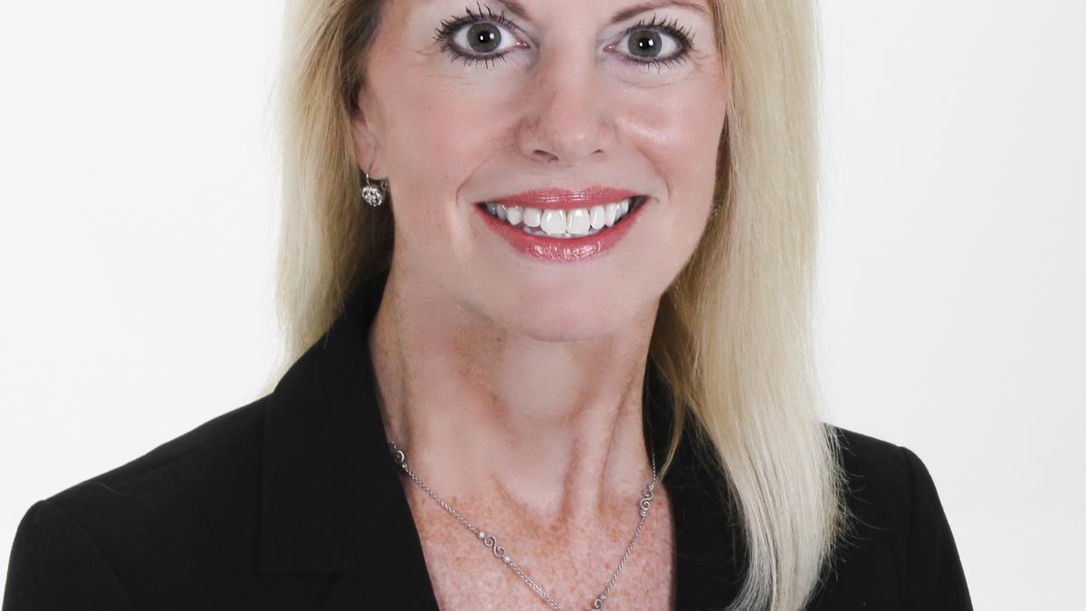 Linda Rumpke Led Town And Country Bank And Trust Co Through Consent 