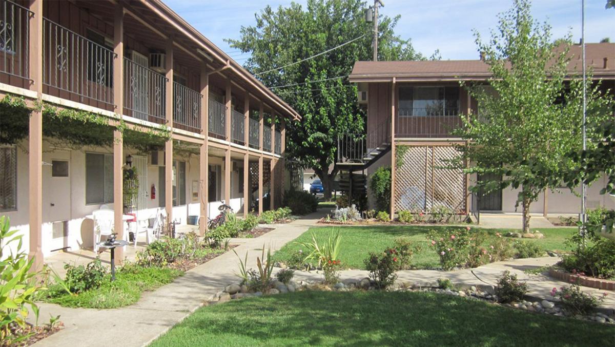 Apartment complex in Tahoe Park trades hands again Sacramento