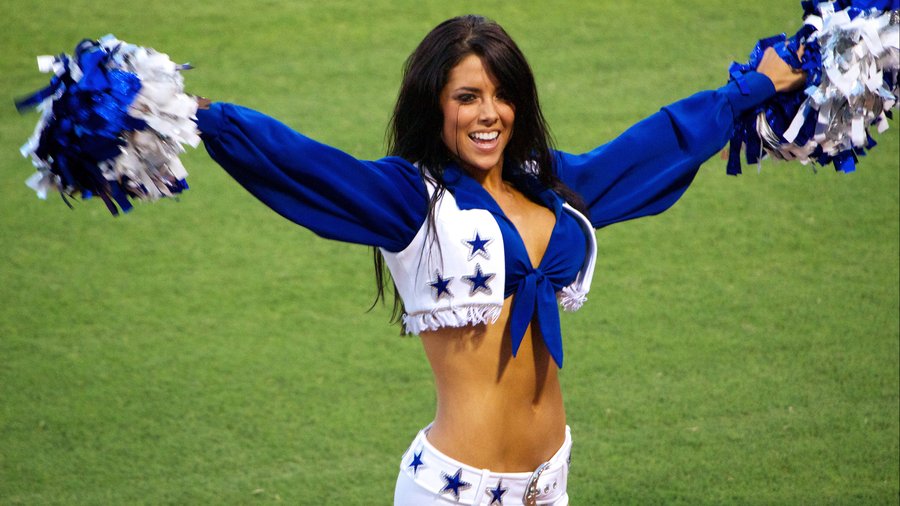 January 3rd, 2016:.Dallas Cowboys cheerleaders .during an NFL