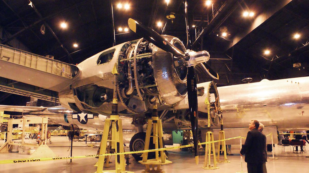 Slideshow: Inside B-29 ‘Doc’ Being Rebuilt In Wichita - Wichita ...